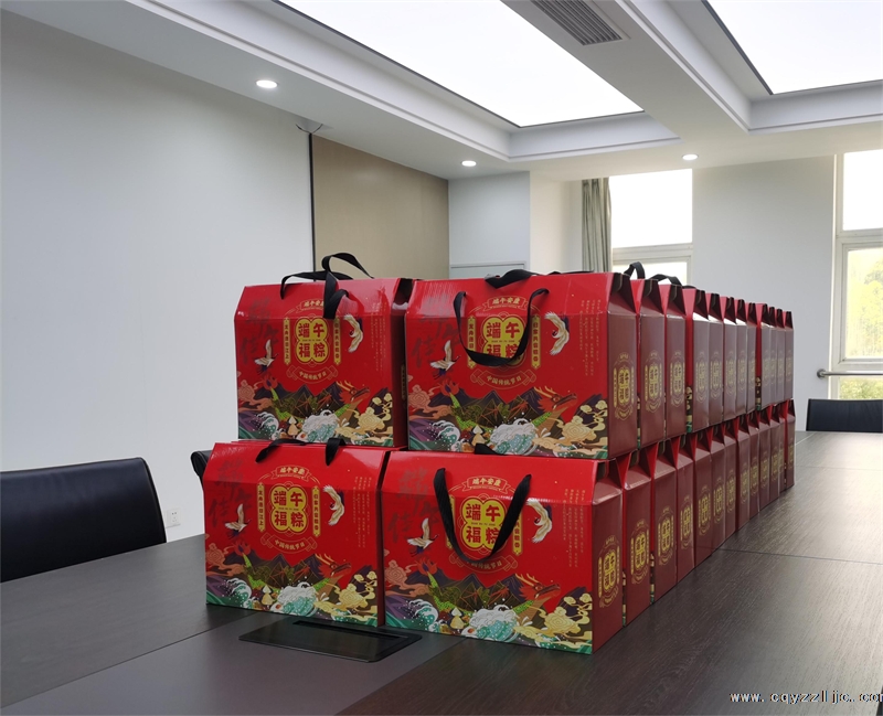 淡淡棕葉香，濃濃世間情